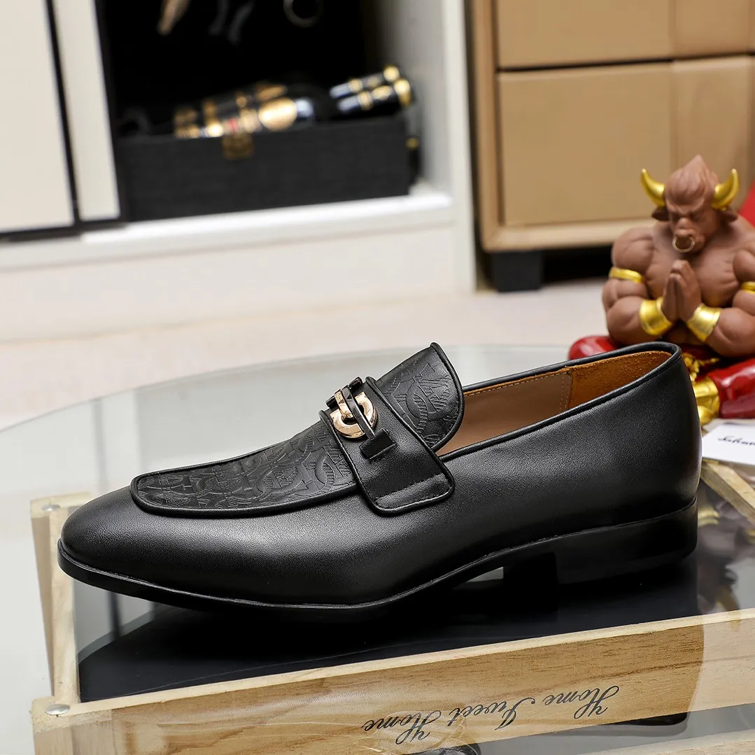 Men's shoes 💰600 🕷🕷🐂【Ferragamo】 Popular fashionable casual shoes🇨🇳Official website counter 1:1 production, original mold opening💯Good quality can be seen, imported high-end first-layer pebbled calfskin, water-dyed🐂leather lining🌿very clear texture, high-quality waterproof, non-slip and wear-resistant outsole🎋high quality and low price, truly handmade🍓, 2 colors available! Code number 38-44 (45. To be customized)